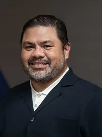 Chris Villaseñor portrait