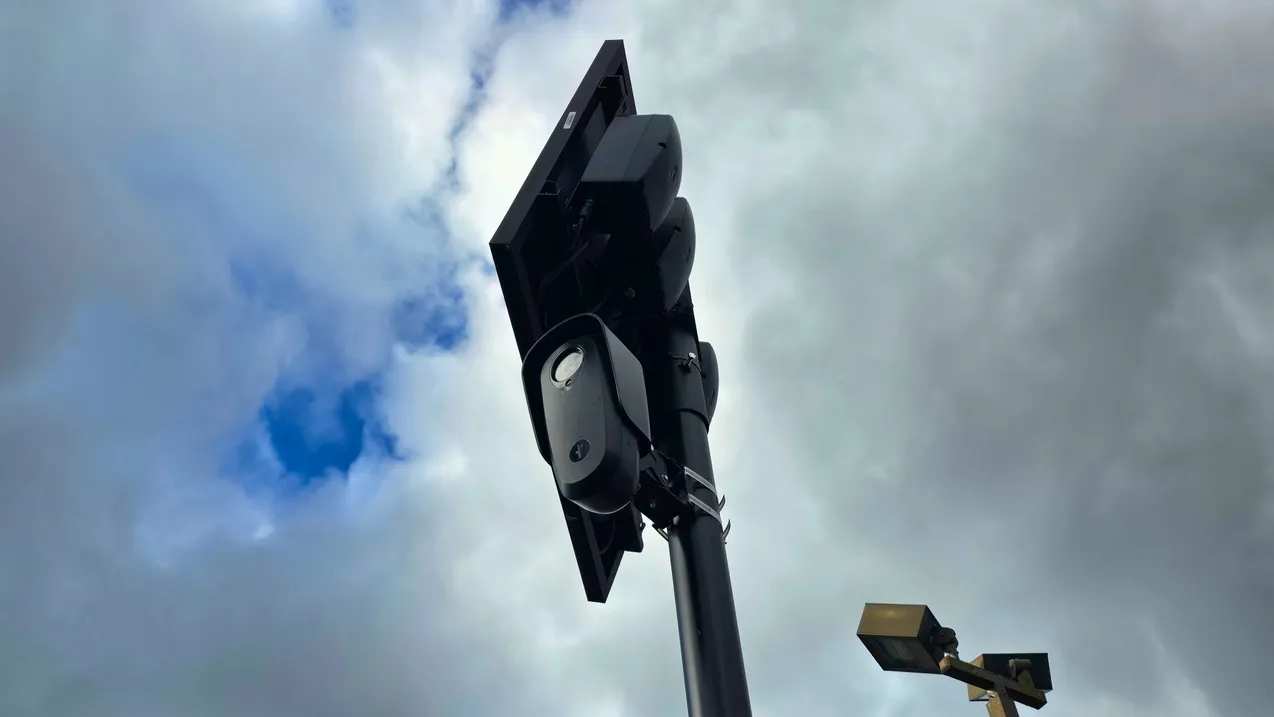 Flock ALPR camera mounted at the Coal Creek PArkway and Newcastle Way intersection